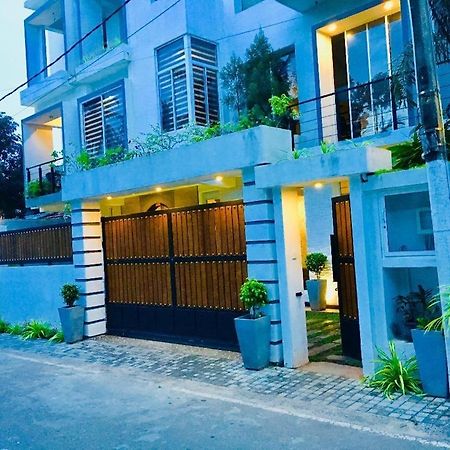 8 Plus Luxury Apartments Negombo Kültér fotó