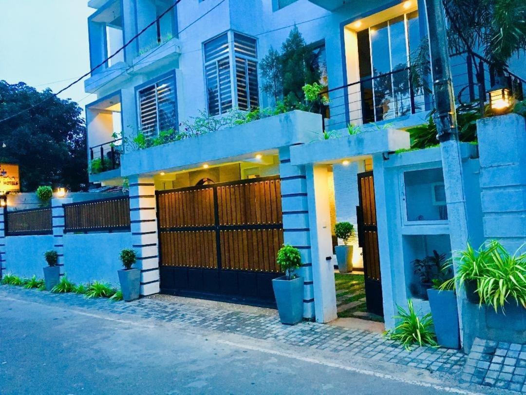 8 Plus Luxury Apartments Negombo Kültér fotó